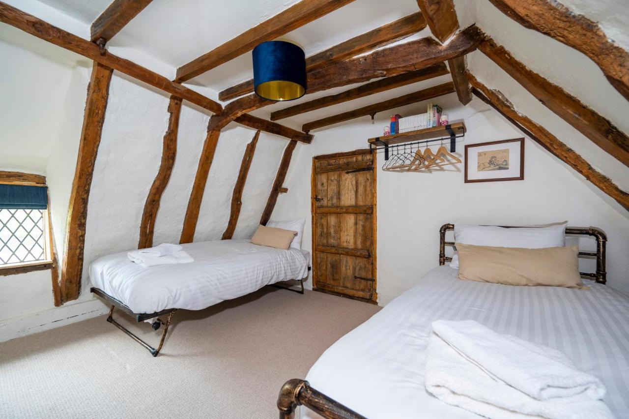 Holiday home Buttercup Cottage, *