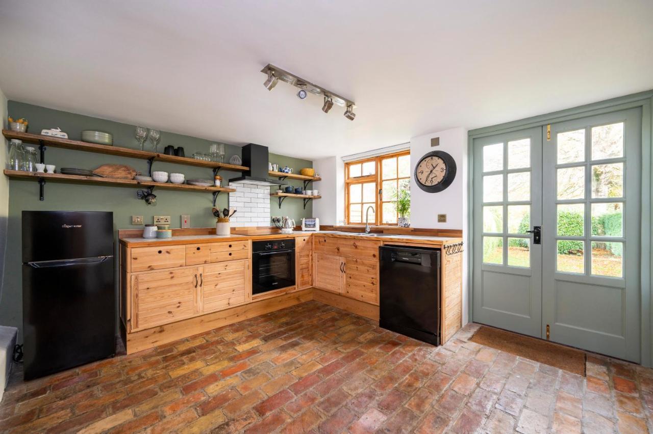 Buttercup Cottage, Holiday home Hartest