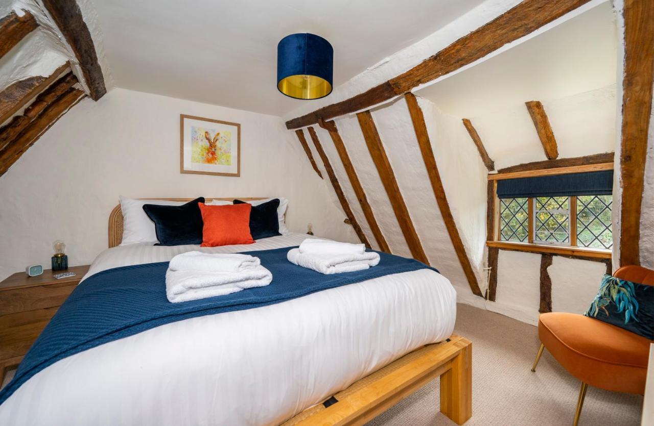 Buttercup Cottage,